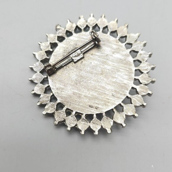 Round Faux Turquoise Brooch Pin With Flower Design Silver-Tone Finish Medallion - Picture 3 of 4